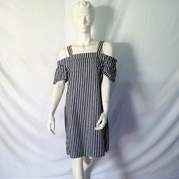 Nine West Dresses & Skirts - NWT Nine West Cold Shoulder Summer Dress